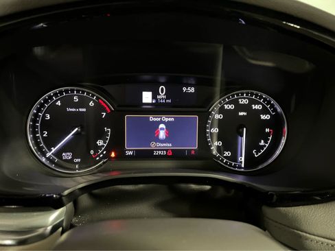 Used 2022 Cadillac XT5 Premium Luxury image 17