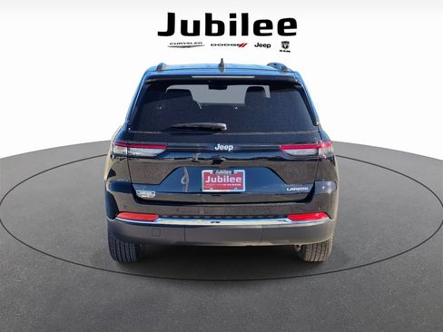New 2025 Jeep Grand Cherokee Laredo X w/ Luxury Tech Group I RWD image 3