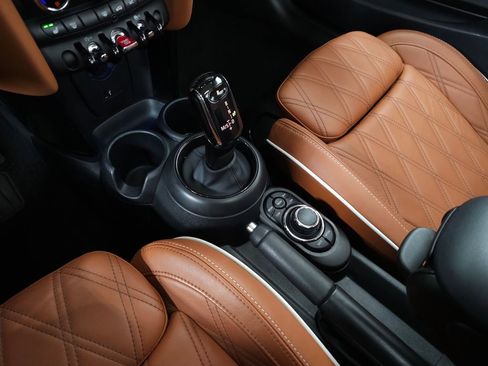 Used 2024 MINI Cooper Convertible w/ Signature Upholstery Package image 27