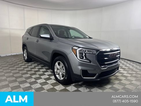 Used 2024 GMC Terrain SLE AWD/4WD image 3