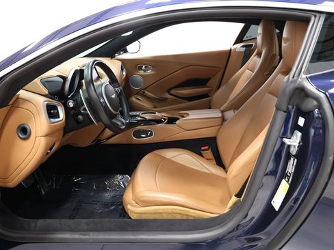 Used 2019 Aston Martin V8 Vantage Coupe RWD image 15