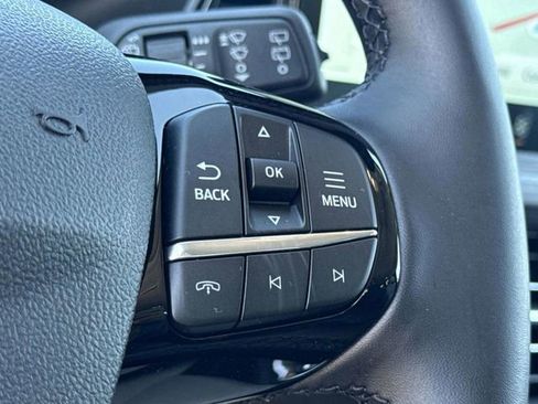New 2026 Ford Escape SE w/ PHEV Premium Package FWD image 18