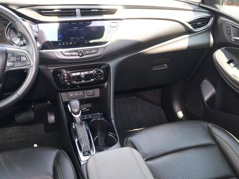Used 2023 Buick Encore GX Essence w/ Experience Buick Package FWD image 11