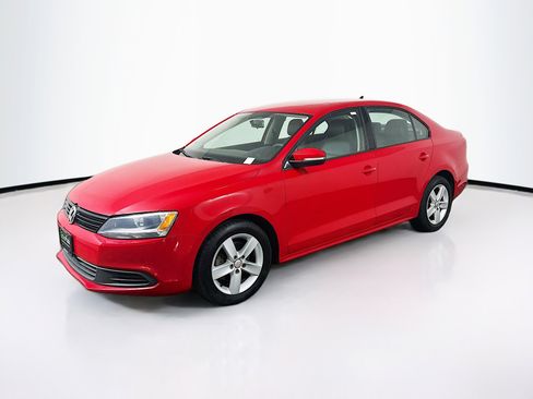 Used 2014 Volkswagen Jetta SE image 3