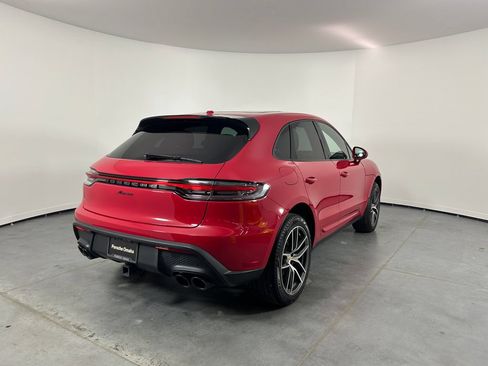 Used 2025 Porsche Macan AWD/4WD image 7