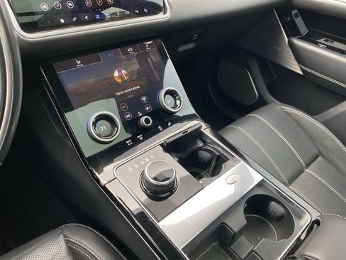 Used 2019 Land Rover Range Rover Velar R-Dynamic SE image 21