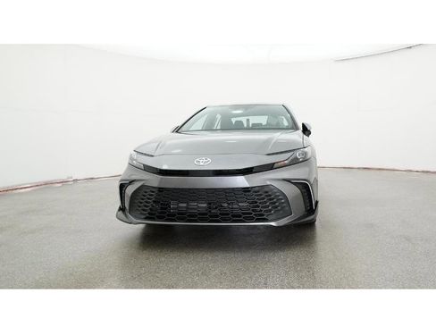 New 2026 Toyota Camry SE image 31