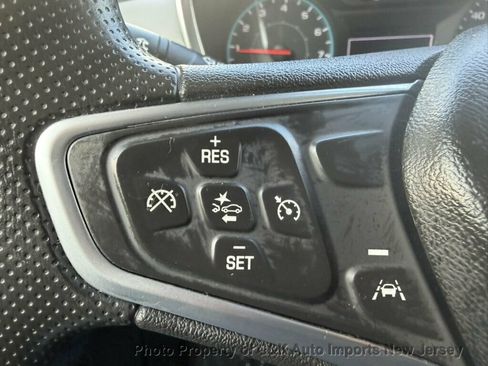 Used 2022 Chevrolet Equinox LS FWD image 22