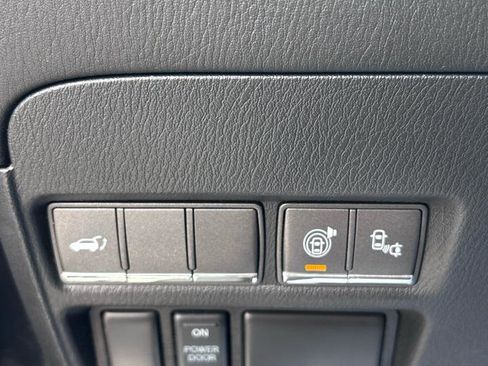 Used 2015 INFINITI QX80 4WD w/ Limited Package image 13