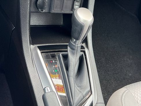 Used 2015 Toyota Corolla LE FWD image 20