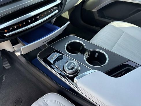 Certified 2024 Cadillac Lyriq Luxury AWD/4WD image 25
