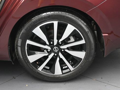 Used 2023 Nissan Sentra SV w/ SV Premium Package FWD image 37