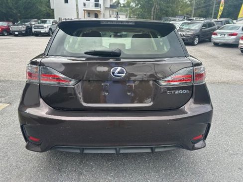 Used 2015 Lexus CT 200h w/ Seat Comfort Package image 4