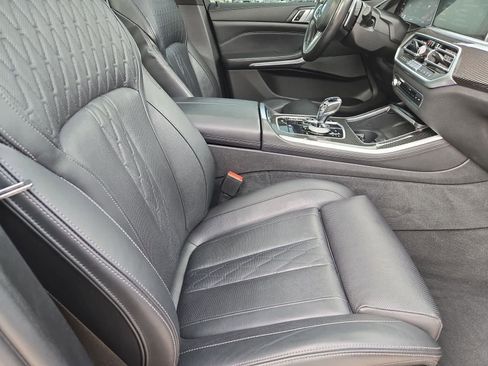 Used 2022 BMW X5 M50i w/ Executive Package image 20