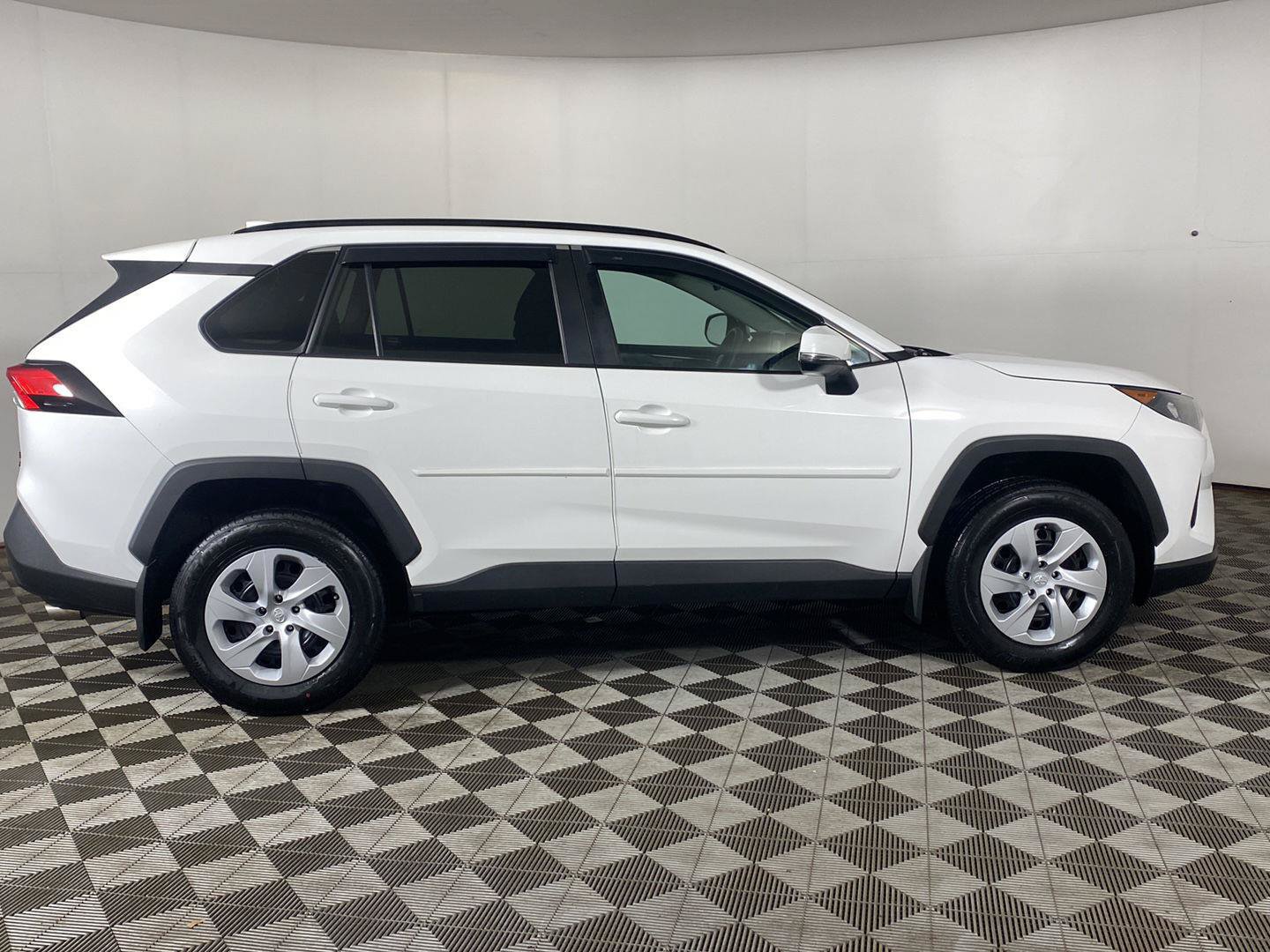 Used 2020 Toyota RAV4 LE w/ All Weather Liner Package AWD/4WD image 8