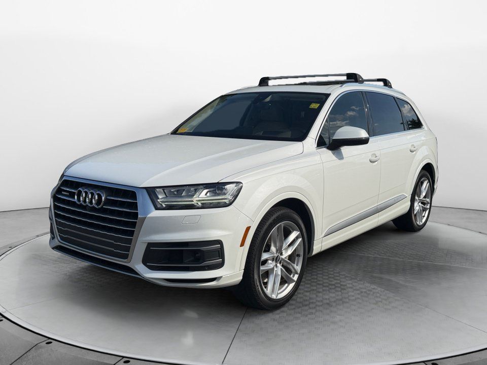 Used 2017 Audi Q7 3.0T Prestige AWD/4WD image 3