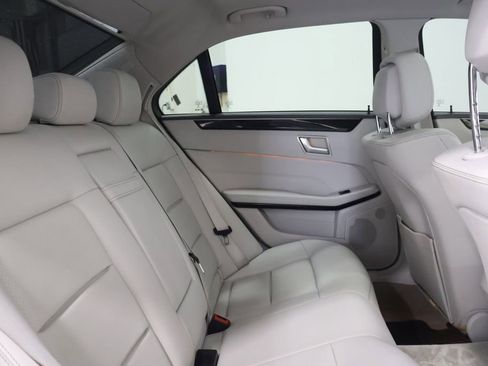 Used 2014 Mercedes-Benz E 350 Sedan image 24