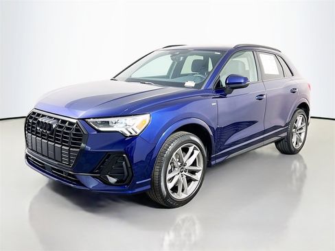 Used 2023 Audi Q3 2.0T Premium image 3