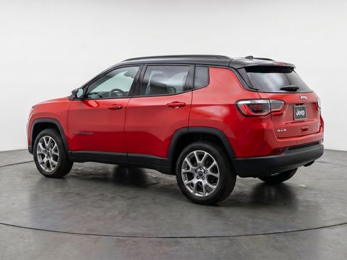 Used 2025 Jeep Compass Limited AWD/4WD image 6