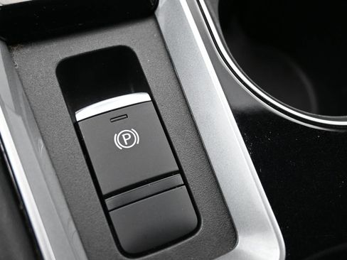 Used 2023 Nissan Altima 2.5 SV AWD/4WD image 28