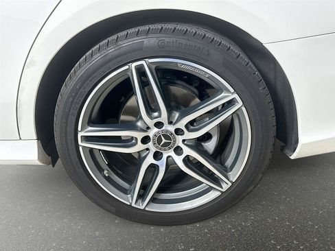 Certified 2019 Mercedes-Benz E 300 4MATIC image 6