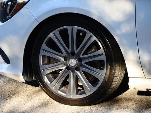 Used 2019 Mercedes-Benz CLA 250 4MATIC w/ Premium Package image 16