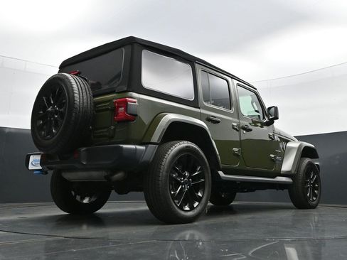 Used 2024 Jeep Wrangler Unlimited Sahara w/ Technology Group AWD/4WD image 36