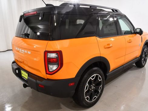 New 2026 Ford Bronco Sport Outer Banks w/ Outer Banks Tech Package+ AWD/4WD image 11