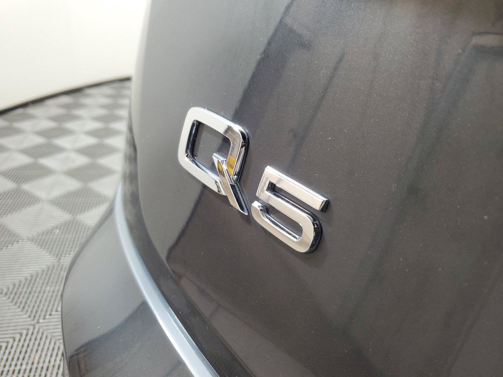 Used 2019 Audi Q5 2.0T Premium w/ Convenience Package AWD/4WD image 8