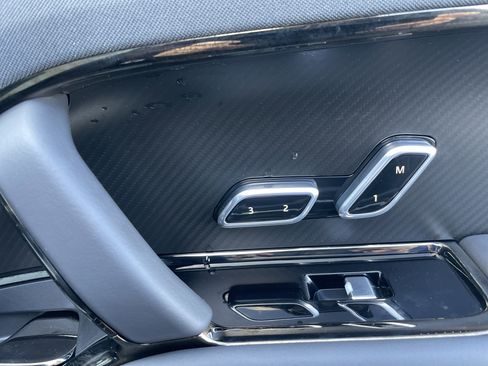 Used 2024 Land Rover Range Rover Sport SV image 11