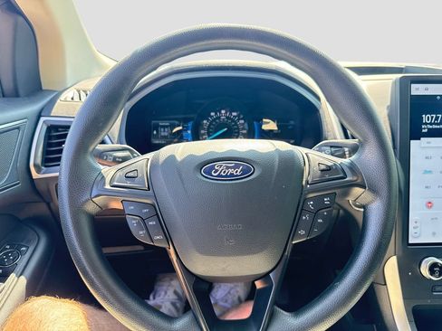 Used 2023 Ford Edge SE w/ Black Appearance Package AWD/4WD image 14