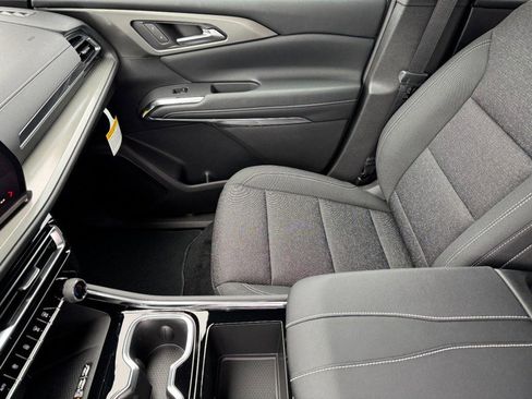 New 2026 Chevrolet Traverse LT FWD image 35
