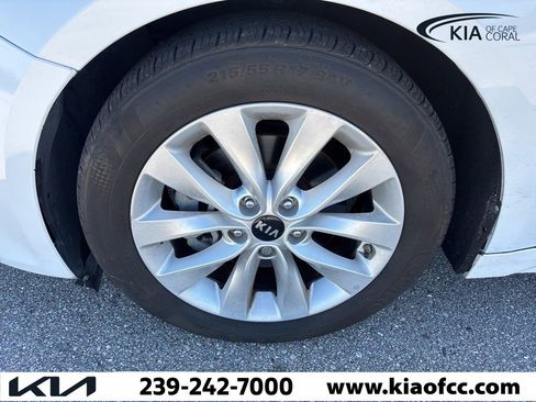 Used 2018 Kia Optima EX w/ Premium Package image 10