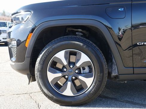 Used 2023 Jeep Grand Cherokee 4WD 4xe image 10