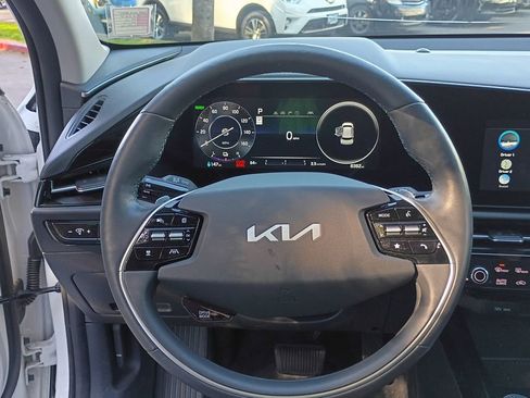 Used 2024 Kia Niro Wind w/ Wind Preserve Package FWD image 20