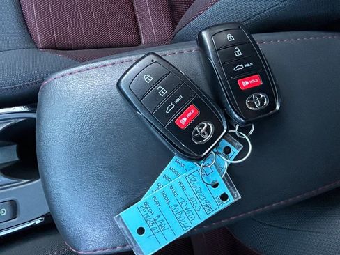 Used 2023 Toyota Corolla SE w/ SE Premium Package image 47