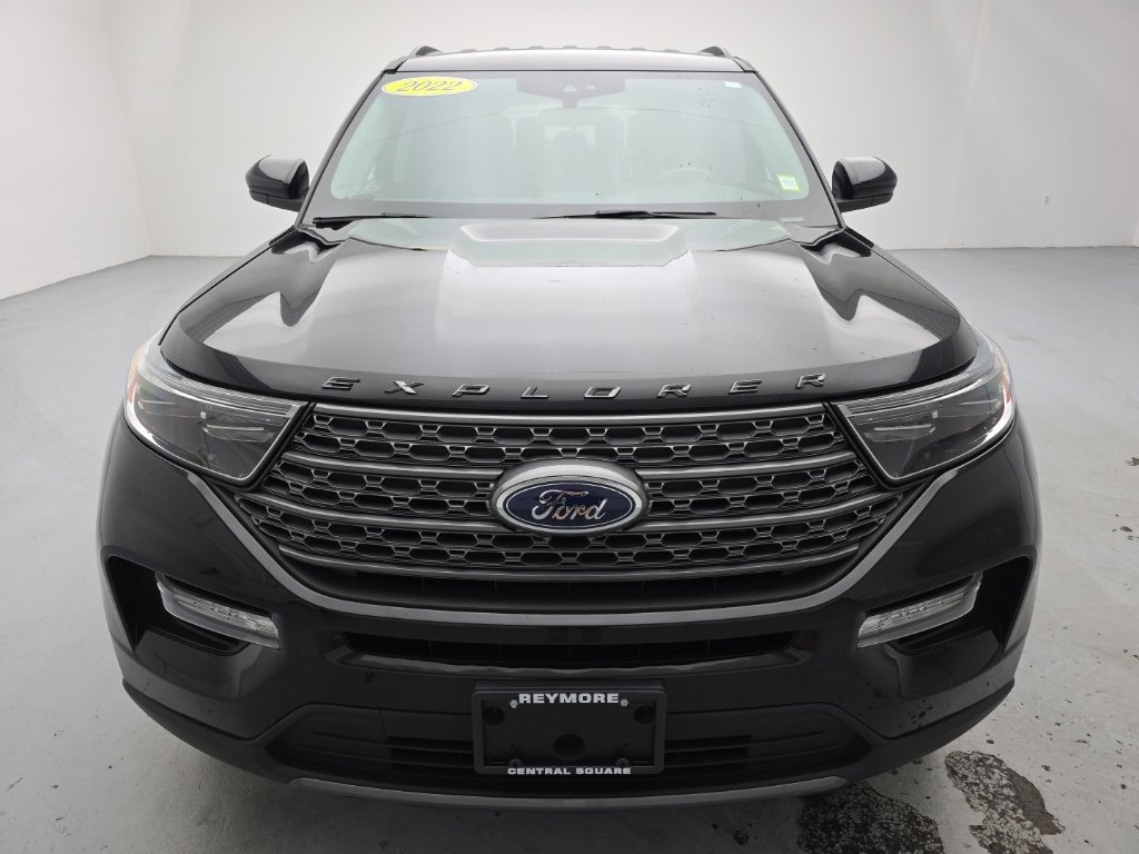 Used 2022 Ford Explorer XLT w/ Equipment Group 202A AWD/4WD image 4