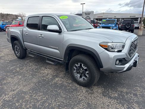 Used 2022 Toyota Tacoma TRD Off-Road image 1