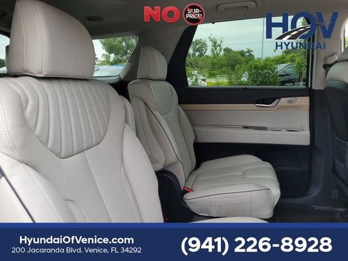 Used 2024 Hyundai Palisade Limited FWD image 31