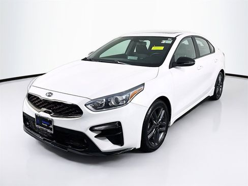 Used 2021 Kia Forte GT-Line w/ GT-Line Premium Package image 3