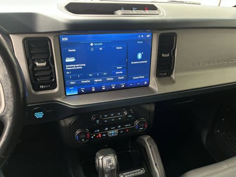 Certified 2024 Ford Bronco Outer Banks image 18
