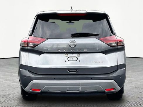 Used 2023 Nissan Rogue SV image 6