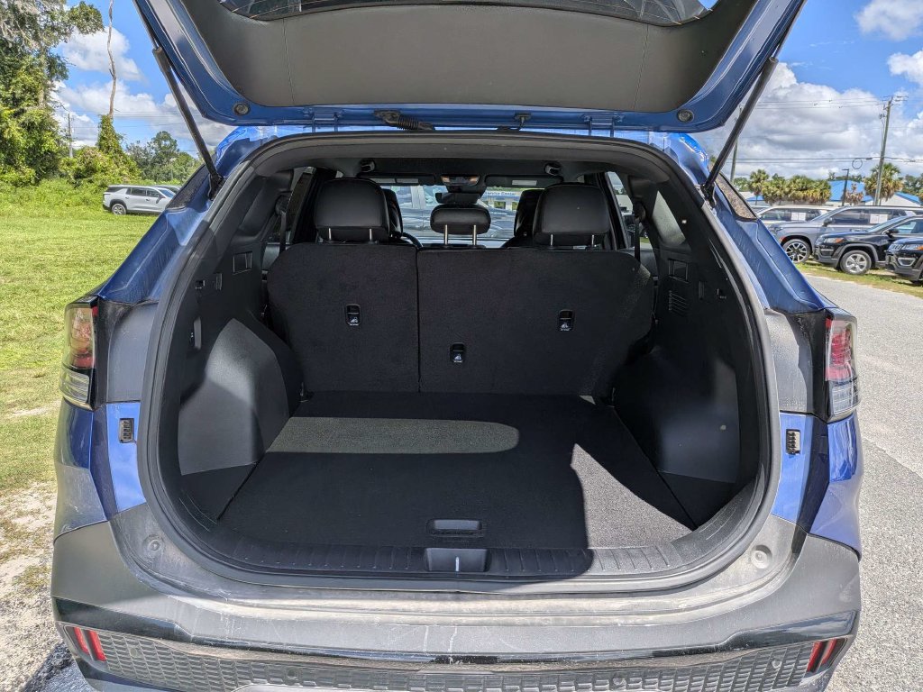 Used 2025 Kia Sportage X-Line AWD/4WD image 11