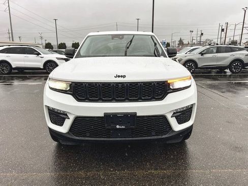 Used 2023 Jeep Grand Cherokee Limited w/ Luxury Tech Group II image 3