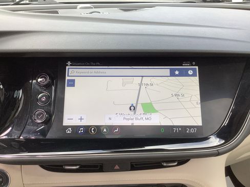Used 2023 Buick Envision Avenir AWD/4WD image 18