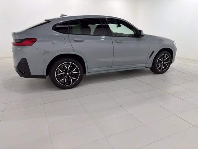 Certified 2024 BMW X4 xDrive30i w/ Premium Package AWD/4WD image 6