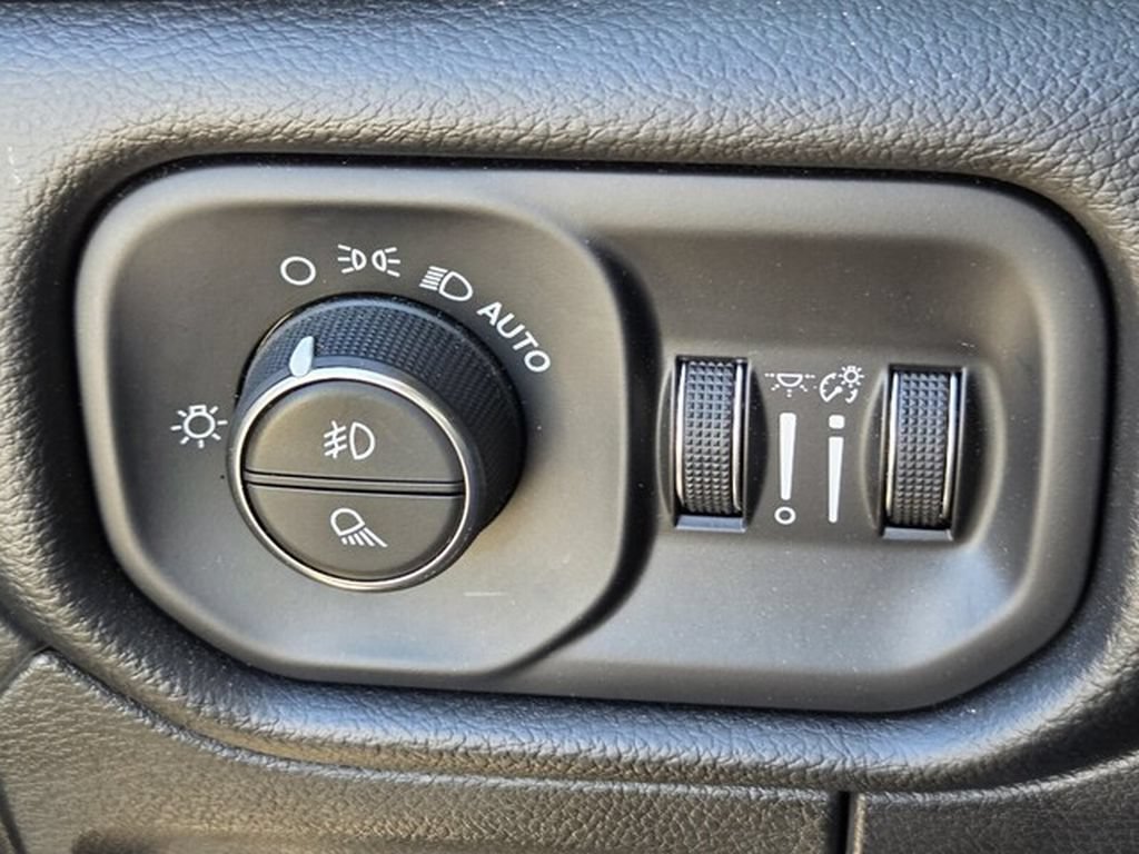 Used 2019 RAM 1500 Big Horn AWD/4WD image 28