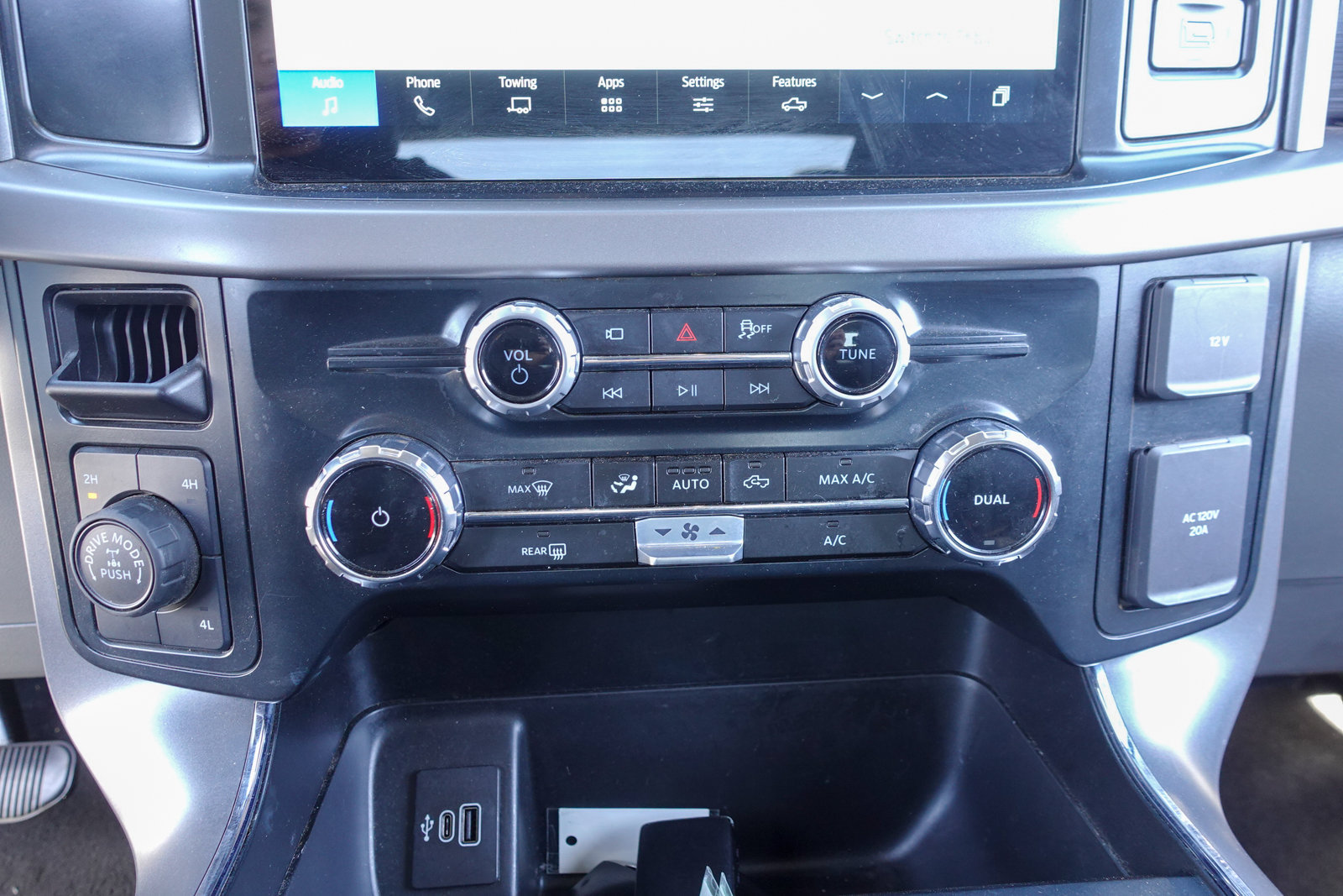 Used 2025 Ford F150 XLT w/ Equipment Group 301A Standard AWD/4WD image 21