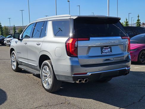 Used 2025 GMC Yukon Denali AWD/4WD image 9
