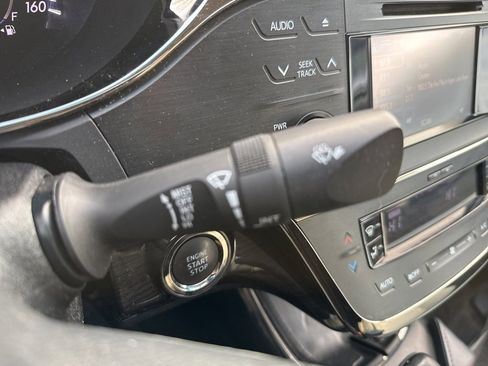 Used 2014 Toyota Avalon XLE image 28